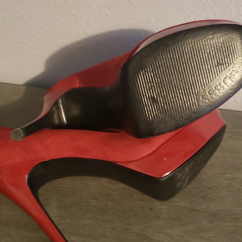 Shoes - Picture 5 of 7